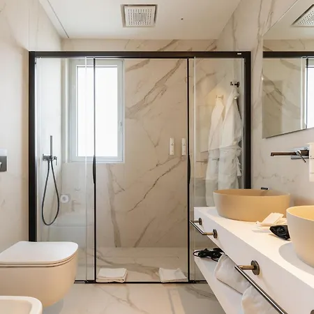 Couette-café Park Penthouse & Pool - Heated Pool - Bari