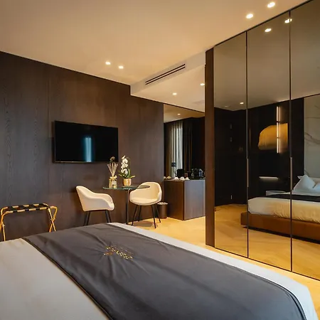Park Penthouse & Pool - Heated Pool - Couette-café Bari