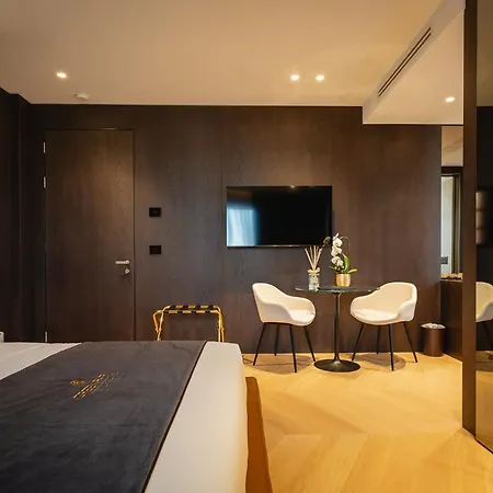 Couette-café Park Penthouse & Pool - Heated Pool - *