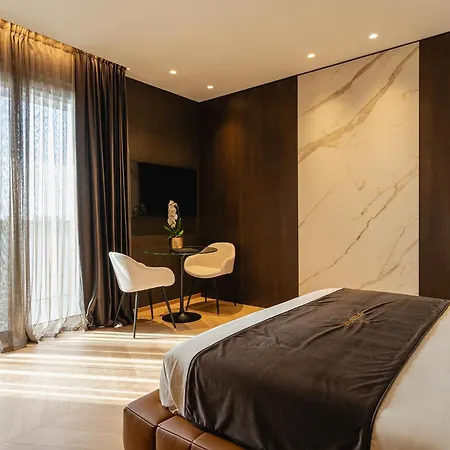 Couette-café Park Penthouse & Pool - Heated Pool - *