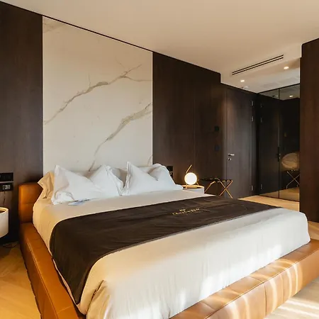 Park Penthouse & Pool - Heated Pool - *