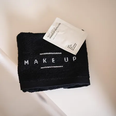 Park Penthouse & Pool - Heated Pool - Frühstückspension 4*