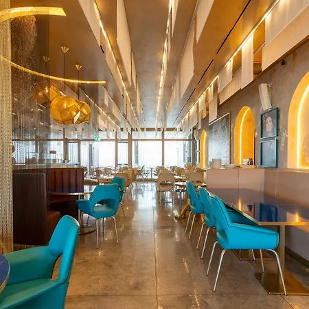 Couette-café Park Penthouse & Pool - Heated Pool - Bari