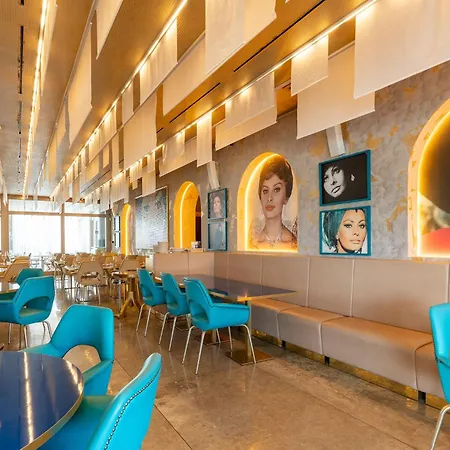 Couette-café Park Penthouse & Pool - Heated Pool - *