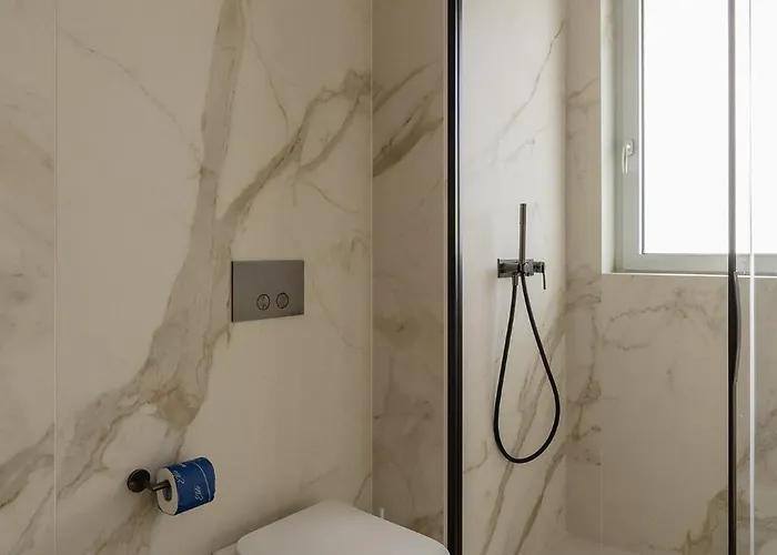 Park Penthouse & Pool - Heated Pool - 巴里