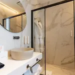 Park Penthouse & Pool - Heated Pool - Bed & Breakfast 4*