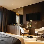 Park Penthouse & Pool - Heated Pool - Bed & Breakfast 4*