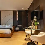 Park Penthouse & Pool - Heated Pool - 4*