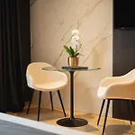 Park Penthouse & Pool - Heated Pool - Bed & Breakfast 4*