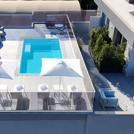 Park Penthouse & Pool - Heated Pool - * 巴里