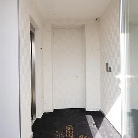 Park Penthouse & Pool - Heated Pool - לינה וארוחת בוקר 4*