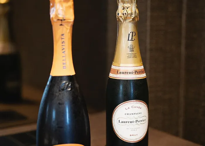 Park Penthouse & Pool - Heated Pool - Bed and breakfast