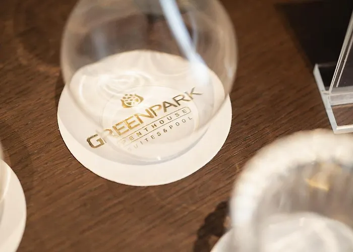 Park Penthouse & Pool - Heated Pool - Bari