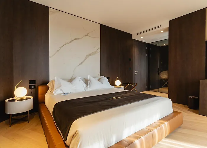 Park Penthouse & Pool - Heated Pool - 4*