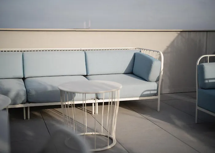 Park Penthouse & Pool - Heated Pool - Bed and breakfast