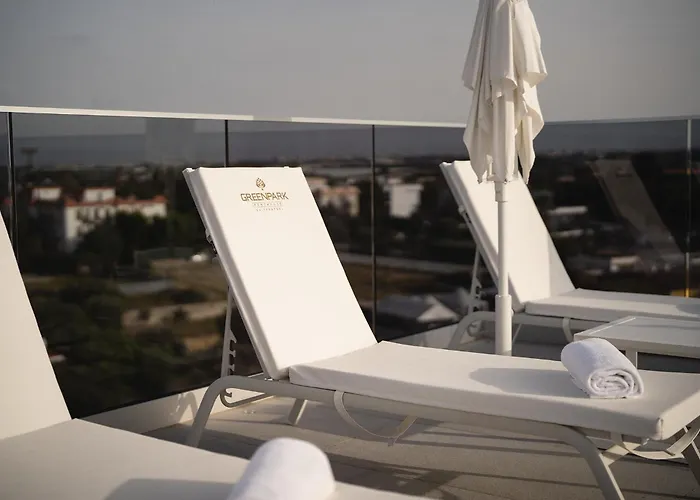 Park Penthouse & Pool - Heated Pool - Bari