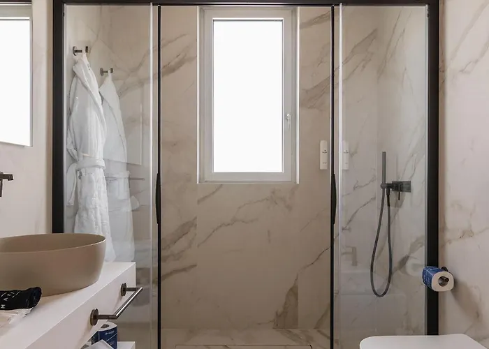 Park Penthouse & Pool - Heated Pool - Bed and breakfast Bari