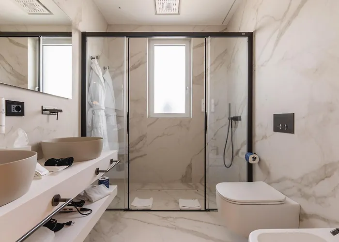 Park Penthouse & Pool - Heated Pool - Bari