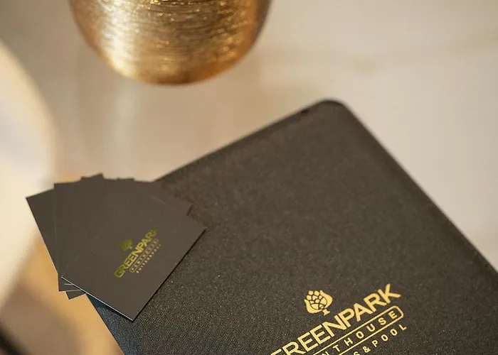 Park Penthouse & Pool - Heated Pool - 4* Bari