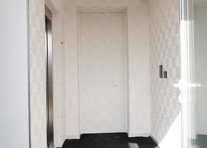 Park Penthouse & Pool - Heated Pool - Bed and breakfast 4*